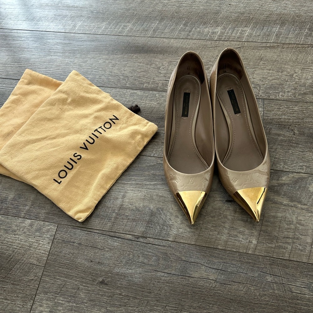 Louis Vuitton Women's Gold-Tipped Beige Pumps